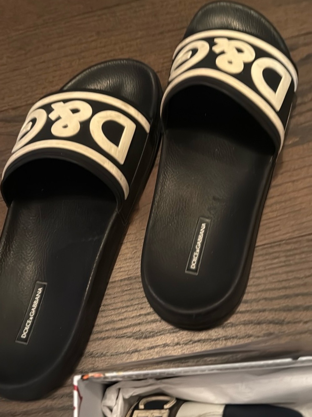 Dolce & Gabbana Black and Cream Logo Slide Sandals - Picture 5 of 5
